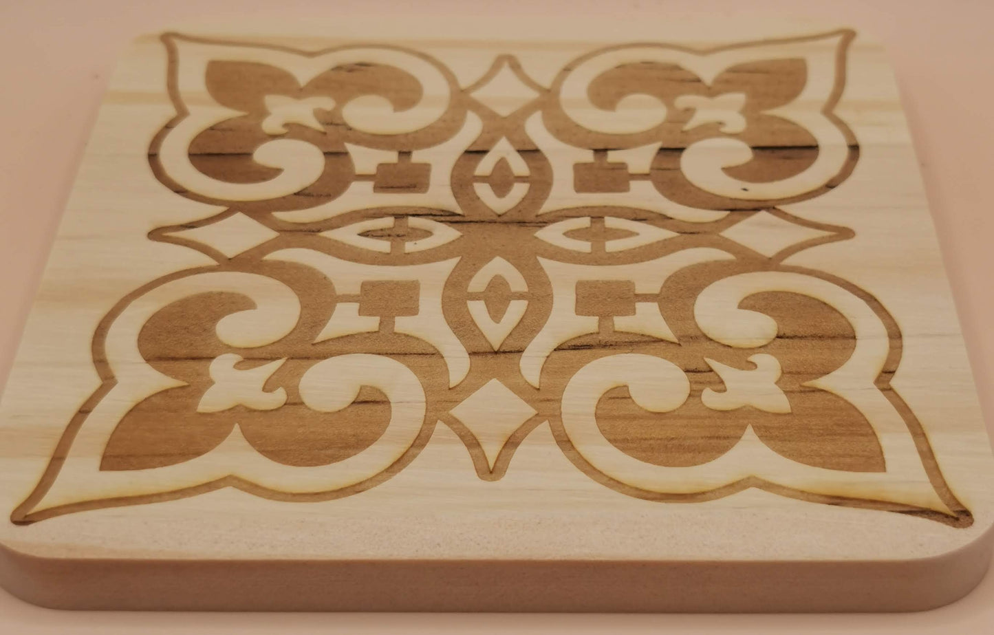 Set of four Light wooden coaster Square Daisy - Laser Studio