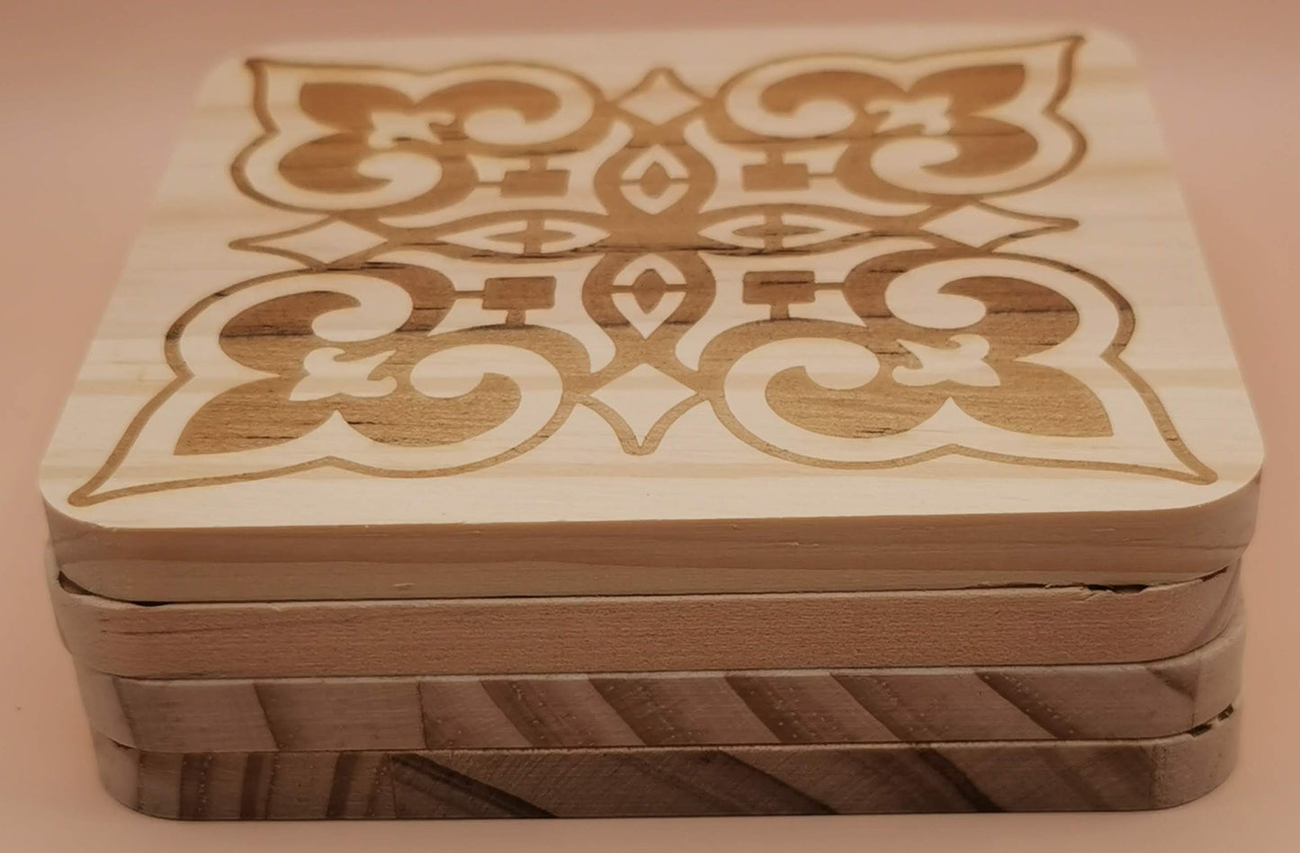 Set of four Light wooden coaster Square Daisy - Laser Studio