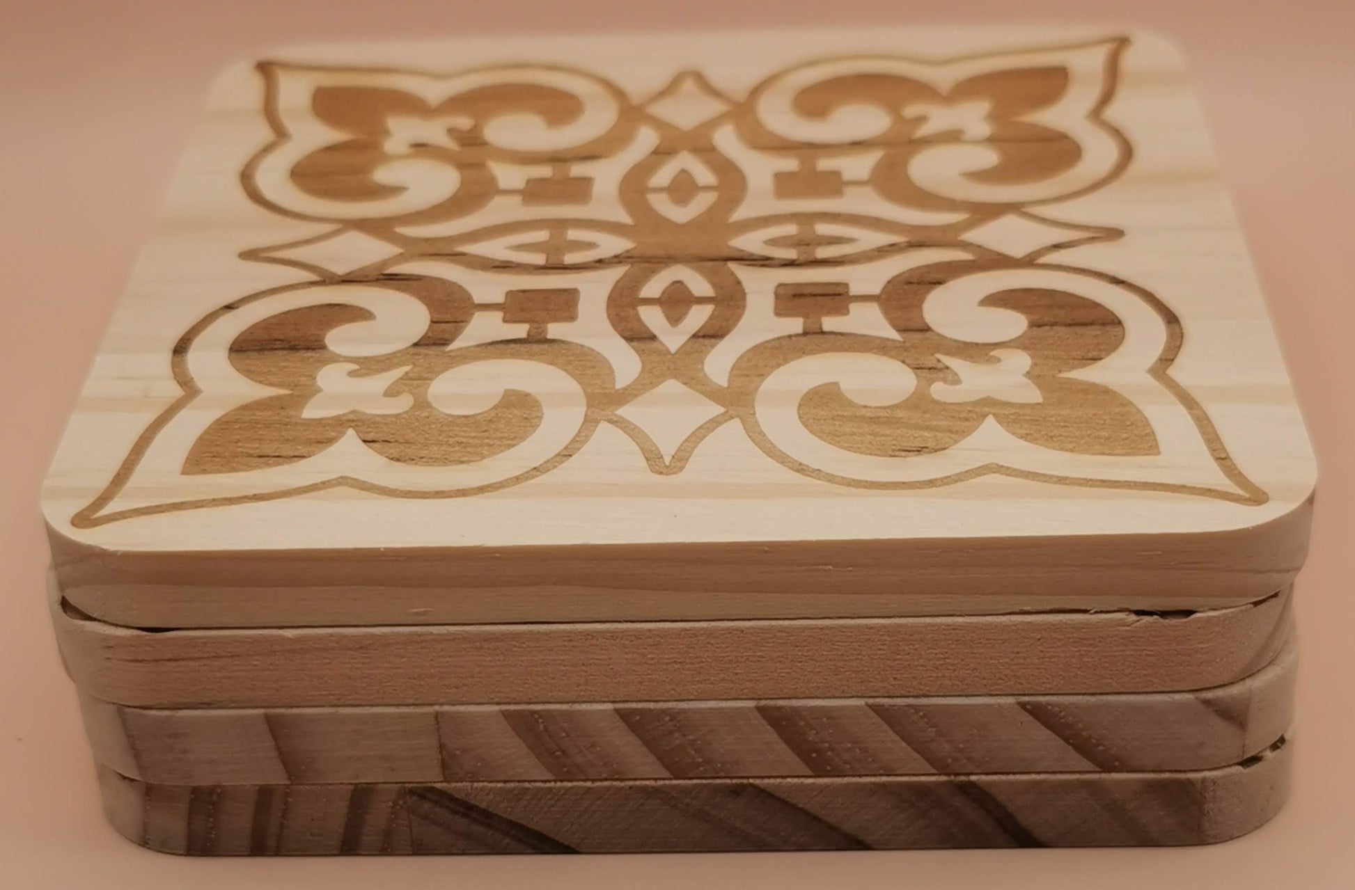 Set of four Light wooden coaster Square Daisy - Laser Studio